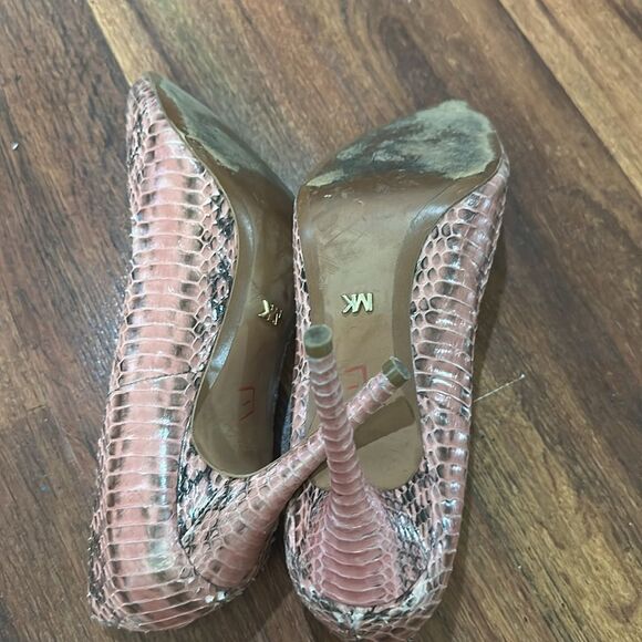 MICHAEL KORS Elegant Pink Snakeskin Stilettos SIZE 7.5 - Picture 9 of 9